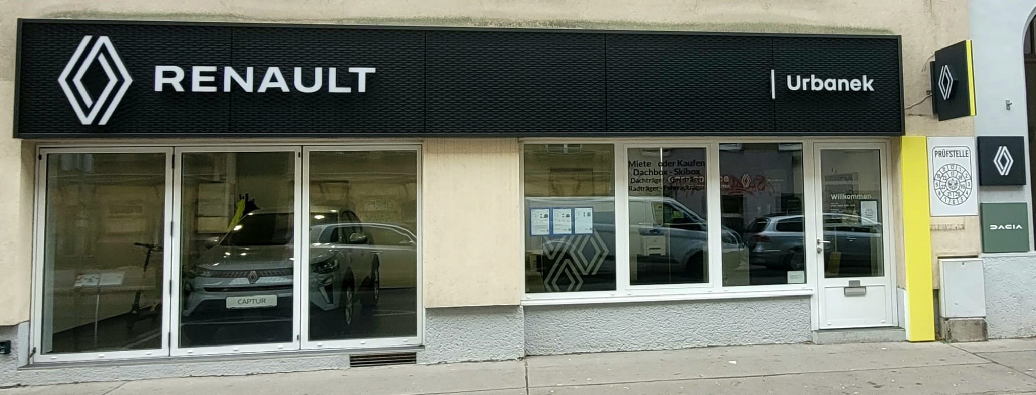 Auto Urbanek Front